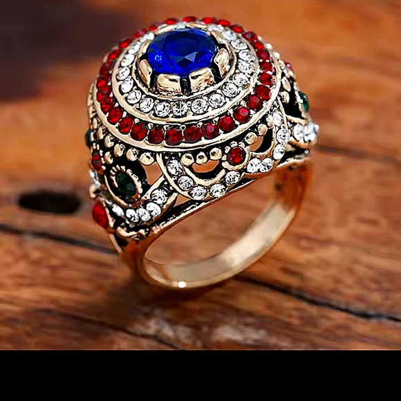 Luxury Men's ring size 8 with multi color cubic zirconia stones - Picture 5 of 5